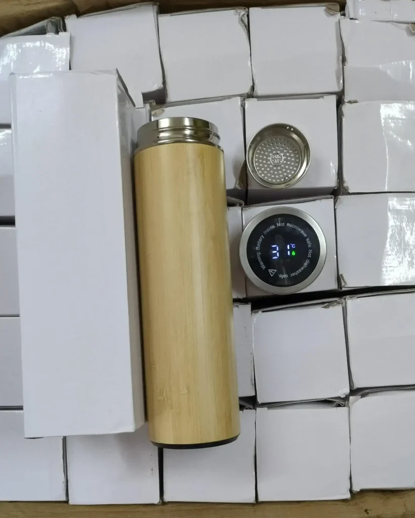 Bamboo Wooden Stainless Steel Temperature Display Flask 500ml 1Pc Gift Set1