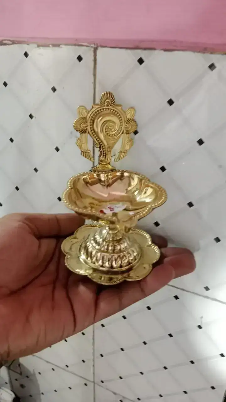 Brass 4 inch Shankhu Oil Diya 1 Pc Gift Set