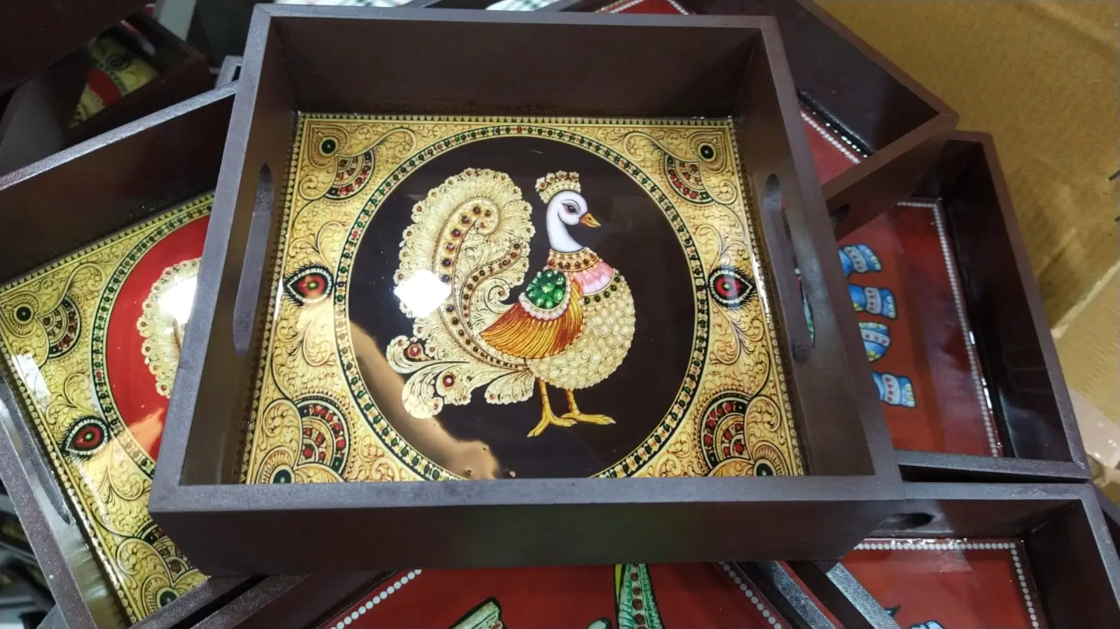 Meenakari Woooden 8 Inch Serving Tray Gift Set1