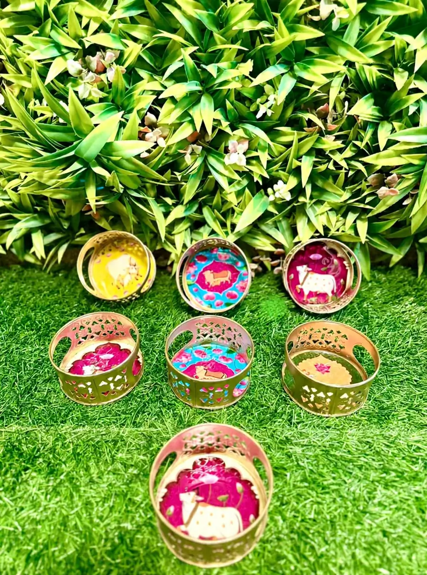 Pichwai Metal 4 inch Golden Tray 1Pc Gift Set1