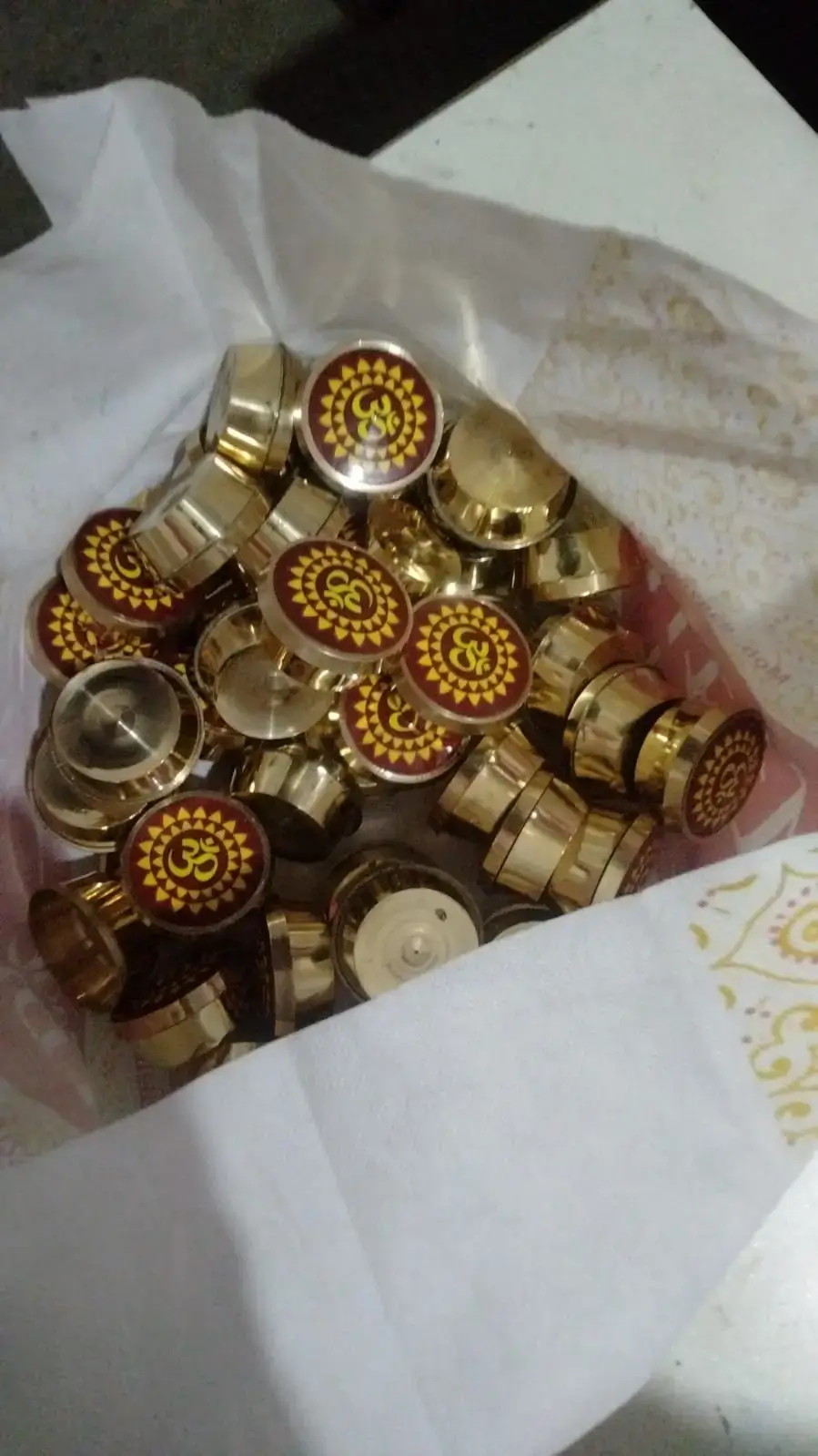 Pichwai Pure Brass 2.5 Inch Kumkum Dibbi 1Pc with Lid Gift Set2